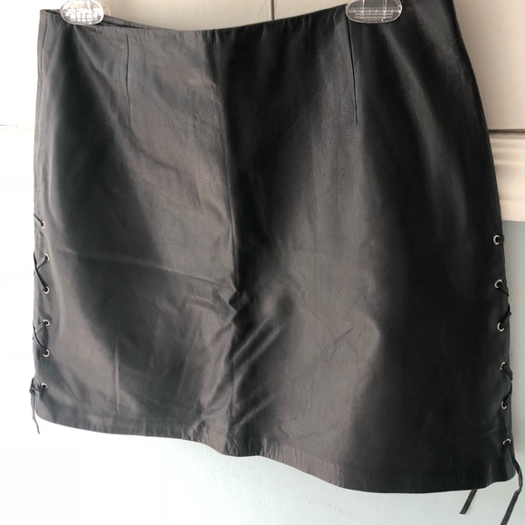 Cache genuine leather skirt size 10 & 6 available - Picture 4 of 8